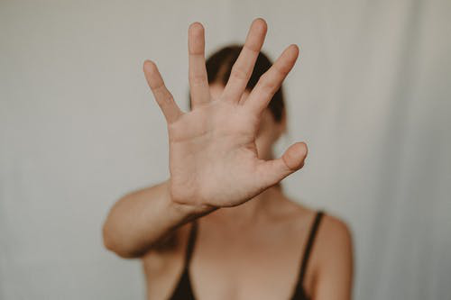 合肥华厦名人眼科|看着看着眼睛就模糊了，然后又好了?这不是魔术，可能是眼病！