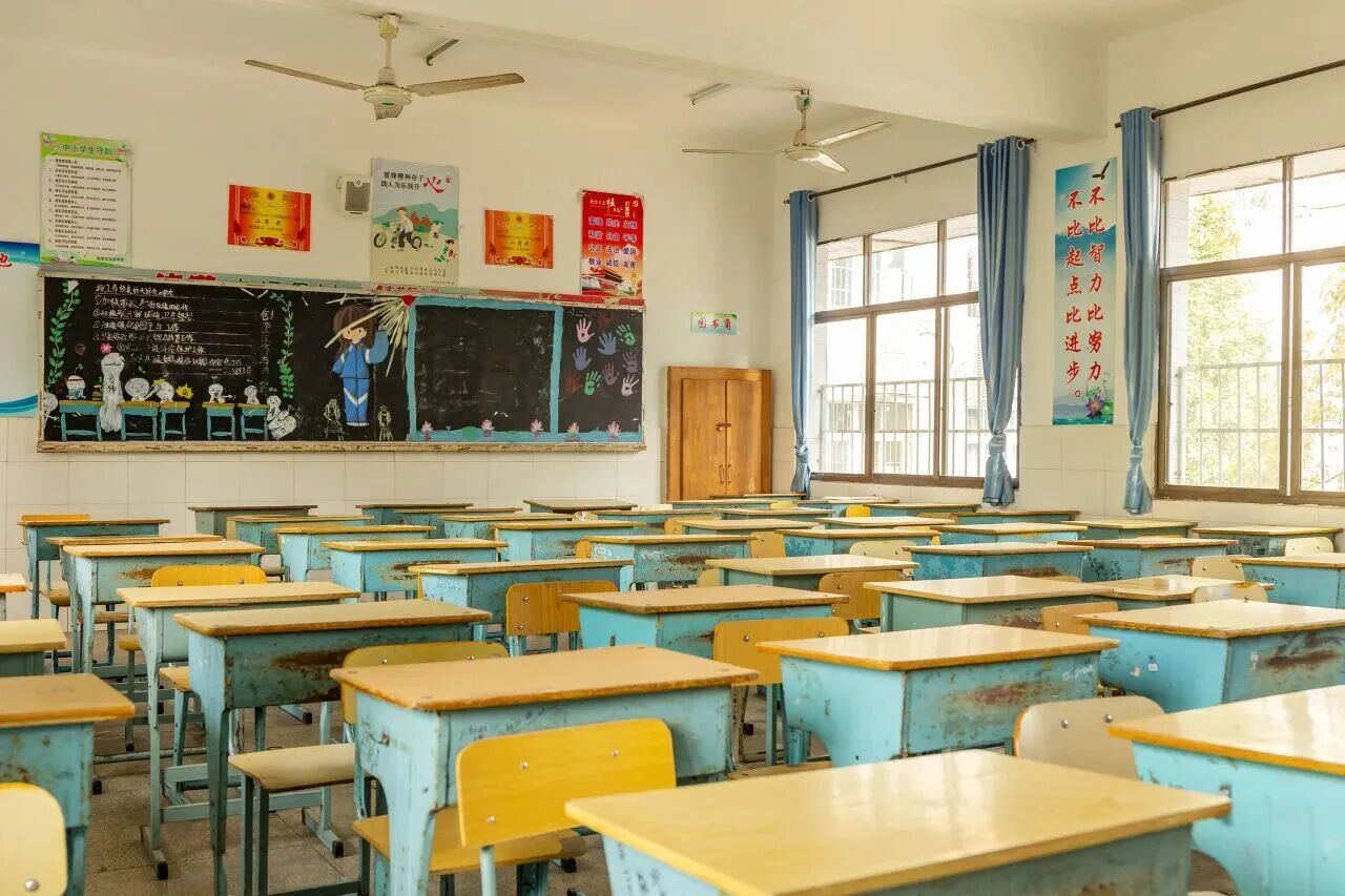 上海和平眼科|靠边坐，真的会斜视吗？真相来了