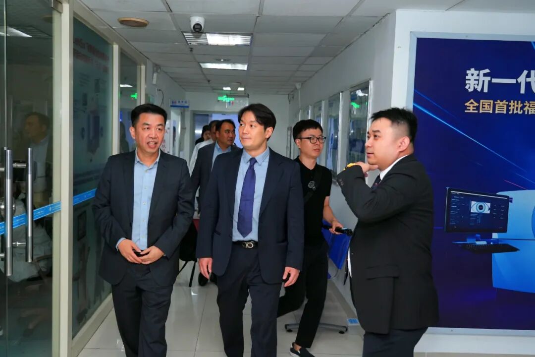 Sung Min Kim教授开启了医院参访行程