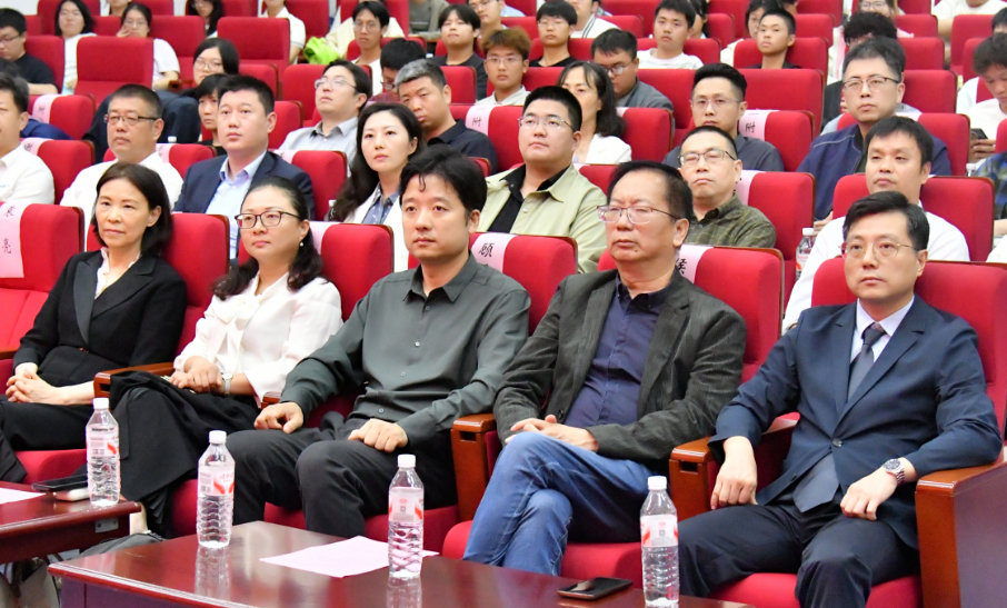 共庆安理大建校80周年