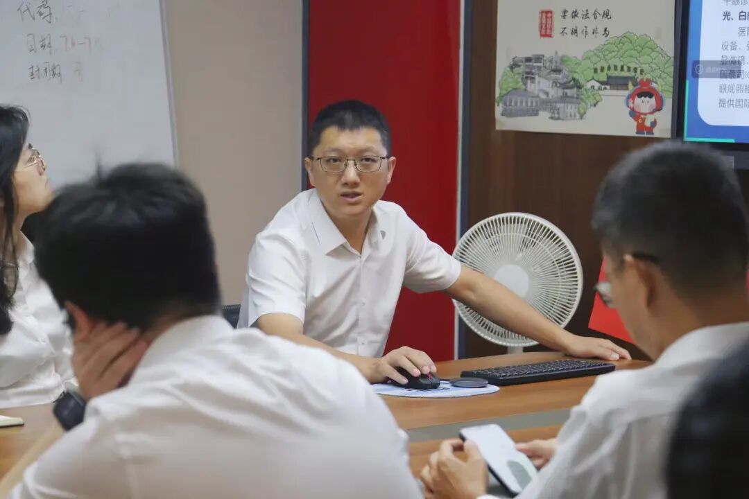 为大家揭秘近视手术原理、技术优势及术后注意事项以及日常眼健康养护知识