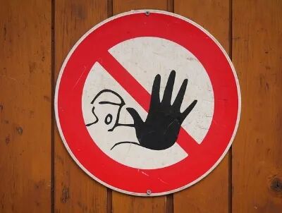 佛山华厦眼科|听说老花、近视能抵消就不用戴眼镜了？眼科专家这么说