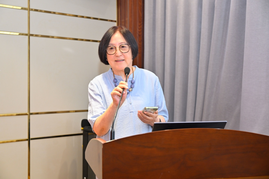 △眼科学系系主任黎晓新介绍学系发展规划