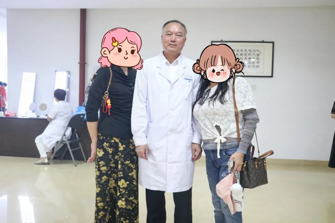 医患重逢温暖互动