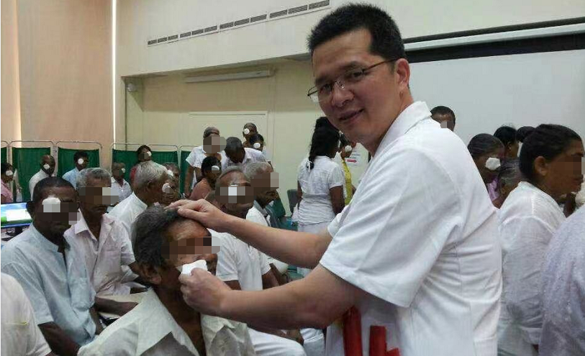 多次参与“光明行”等公益项目