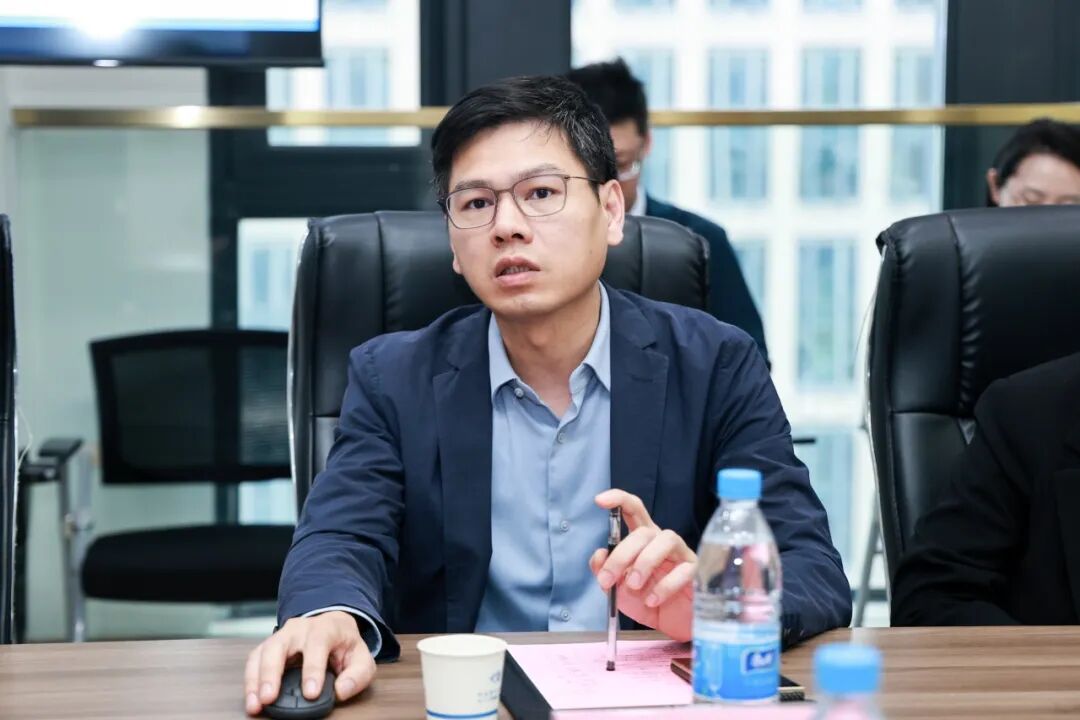 共绘屈光发展新未来 | STAAR Surgical亚太区负责人一行参访华厦眼科