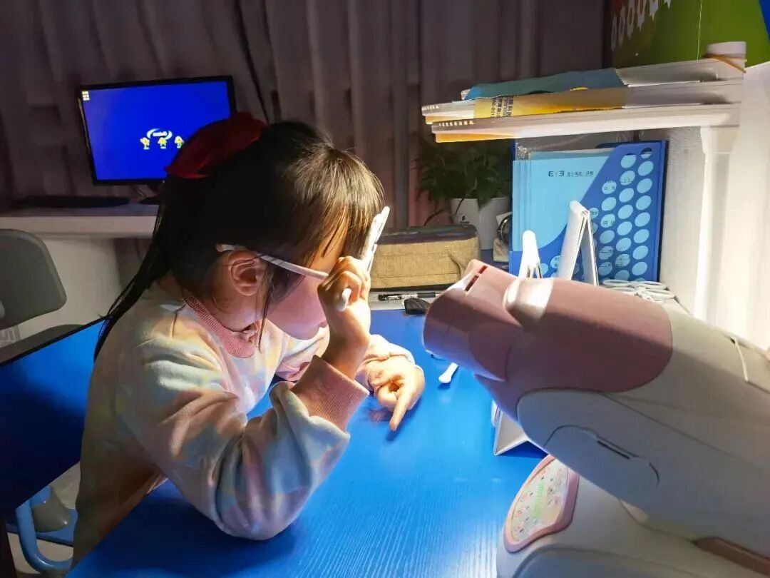 斜视术后训练复健