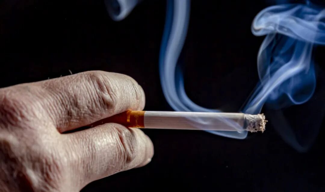 吸烟有害健康