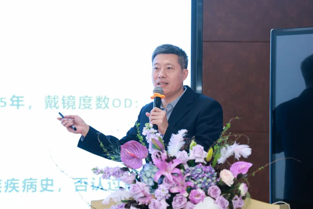 作为首批V5手术的实施者,揭黎明主任与郑林主任分享了临床实践体会。